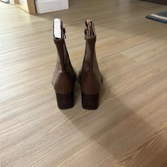 NWT Steve Madden Faux leather Pammy brown bootie - size 7.5 - Picture 6 of 13